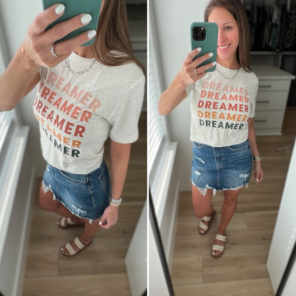 π Dreamer Graphic T-Shirt - Picture 3 of 4